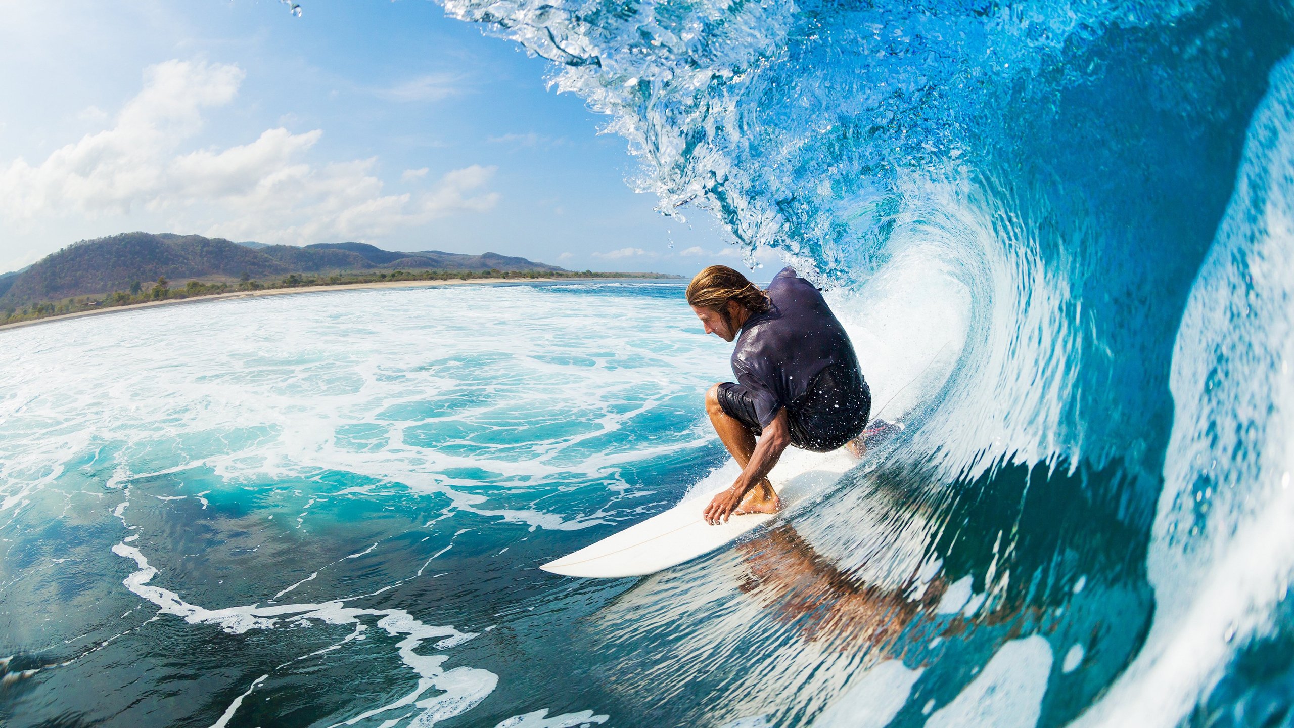 意甲联赛激战正酣，尤文图斯与国际米兰上演巅峰对决